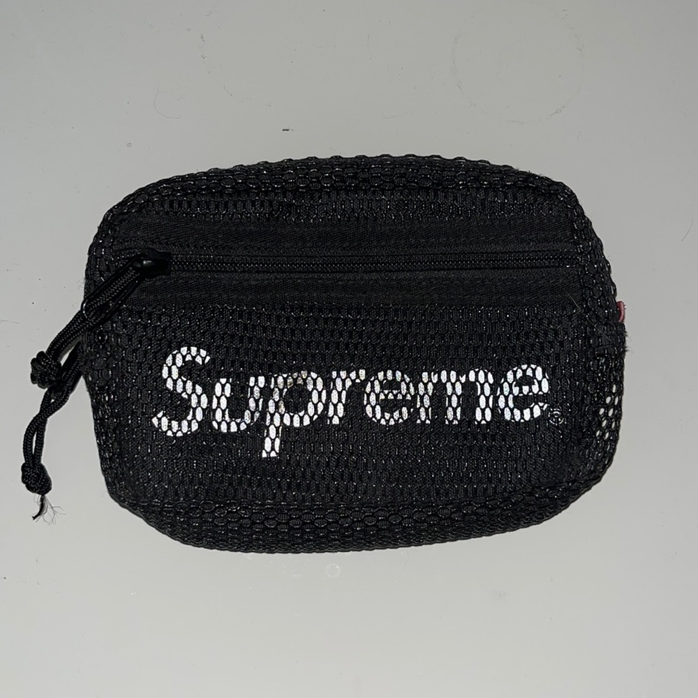 Supreme Small Shoulder Bag (SS20)